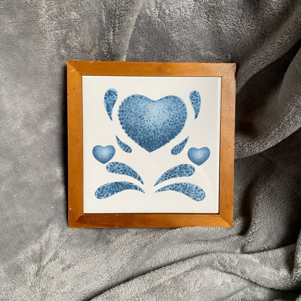 Vintage Corelle By Corning Wood Framed Trivet Blue Hearts